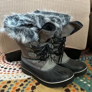 Tamarack Gray Insulated Winter Boots women’s size 10